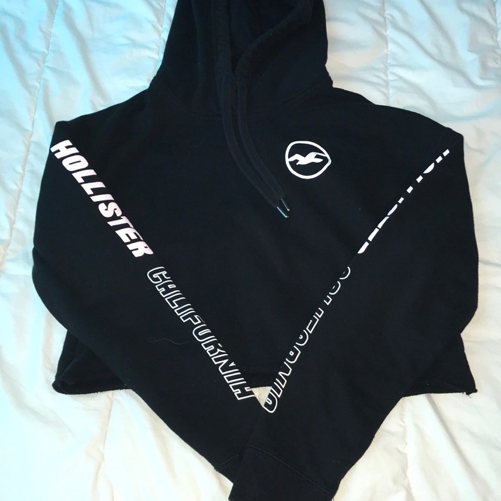 Hollister Black white and pink cropped sweatshirt